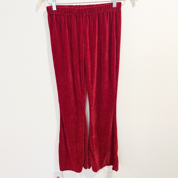 Velvet Ribbed Flare Pants - Picture 4 of 5